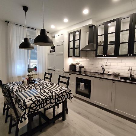 Petit Coco Apartment Загреб Екстериор снимка