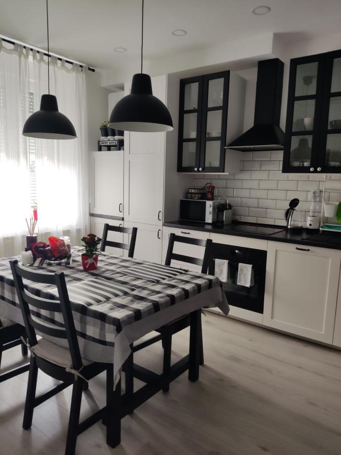 Petit Coco Apartment Загреб Екстериор снимка