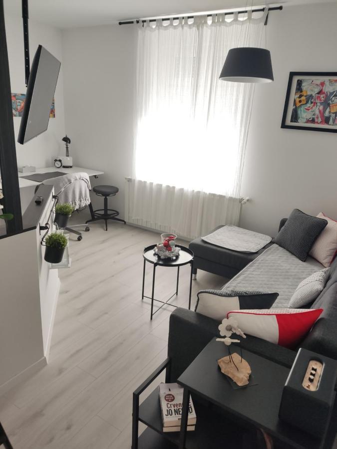 Petit Coco Apartment Загреб Екстериор снимка